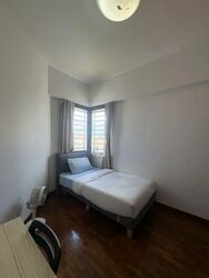 Simsville (D14), Condominium #576312041